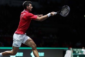 爱游戏赛事中心-Ning意外战胜塞尔维亚队，表现优异引爆全场！